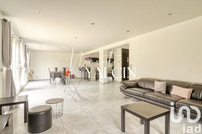 Maison - 179 m² - 7 pièces