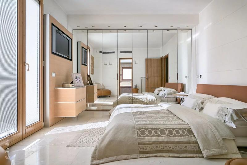 Villa - 301 m² - 8 pièces