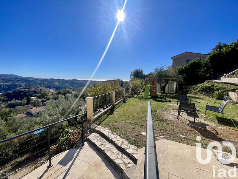 Maison - 93 m² - 4 pièces