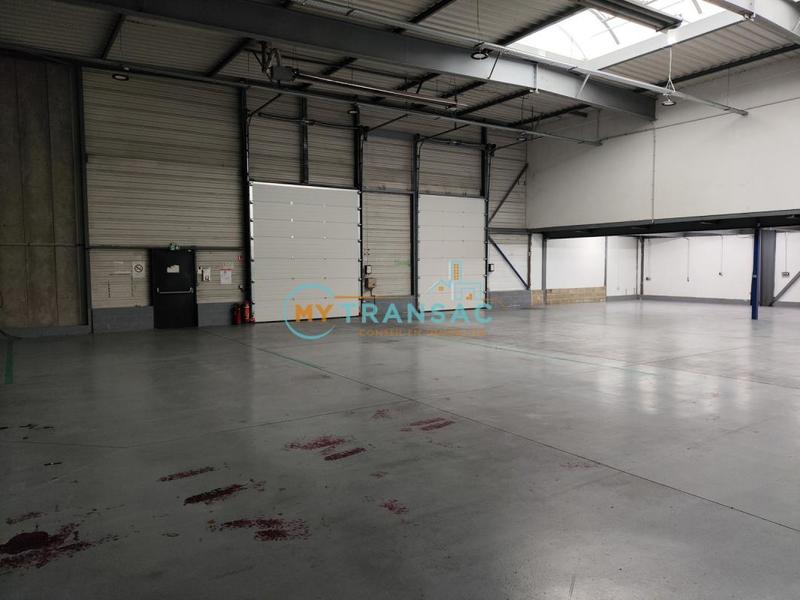 Entrepôt - 2 899 m²