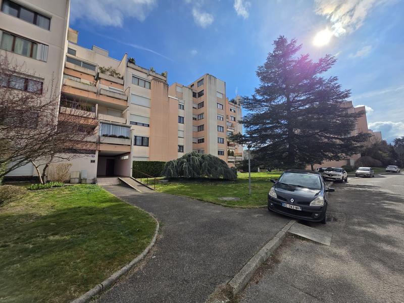 Appartement - 85 m² - 4 pièces