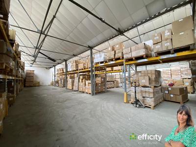 Entrepôt - 850 m²