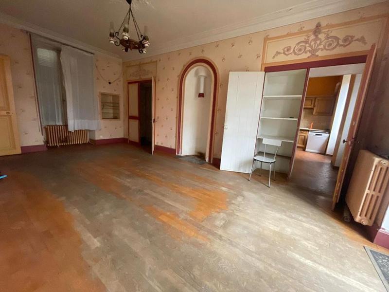 Maison - 230 m² - 10 pièces