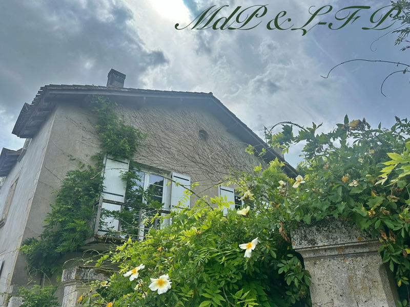 Maison - 294 m² - 6 pièces