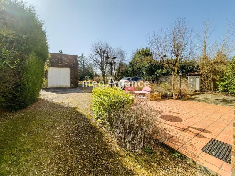 Maison - 180 m² - 7 pièces