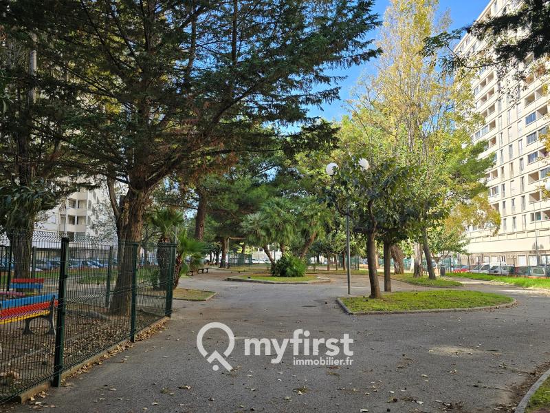 Appartement - 70 m² - 4 pièces