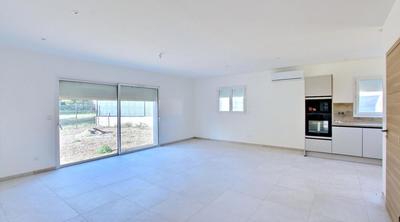 Villa - 100 m² - 4 pièces