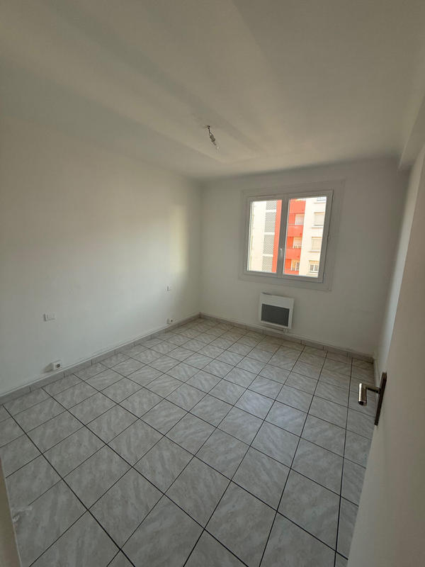 Appartement - 64 m² - 4 pièces