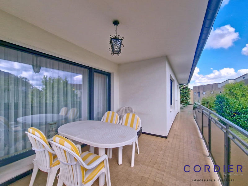 Maison - 172 m² - 8 pièces