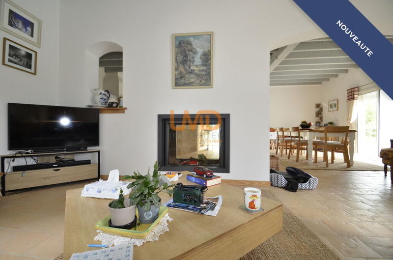 Propriété - 215 m² - 11 pièces