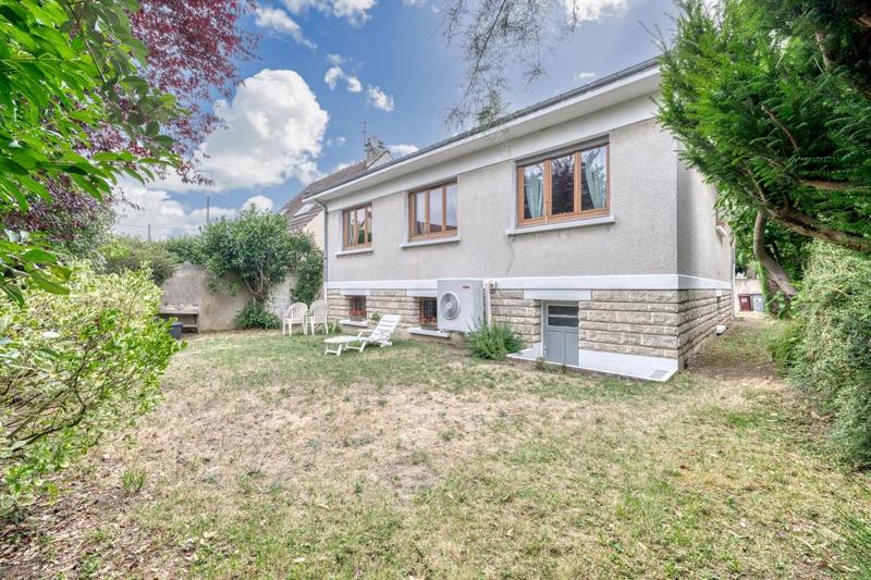 Maison - 98 m² - 4 pièces