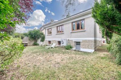 Maison - 98 m² - 4 pièces