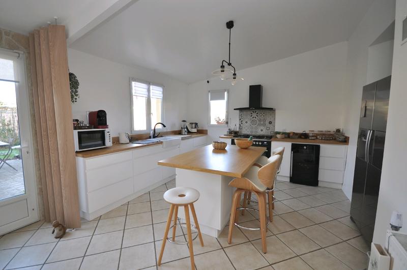 Maison - 137 m² - 6 pièces