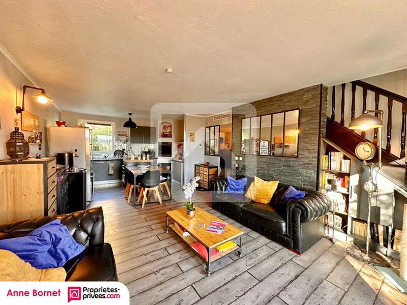 Maison - 97 m² - 5 pièces