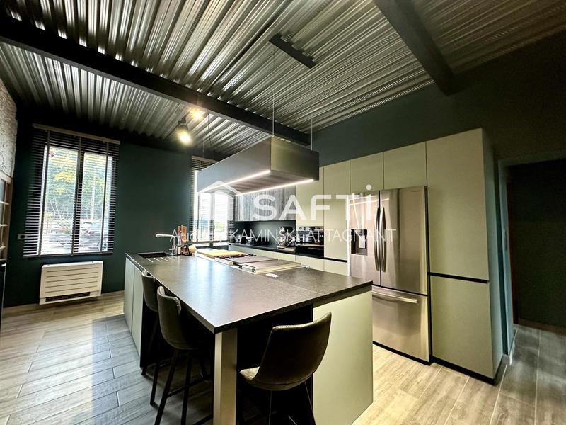 Maison - 268 m² - 9 pièces