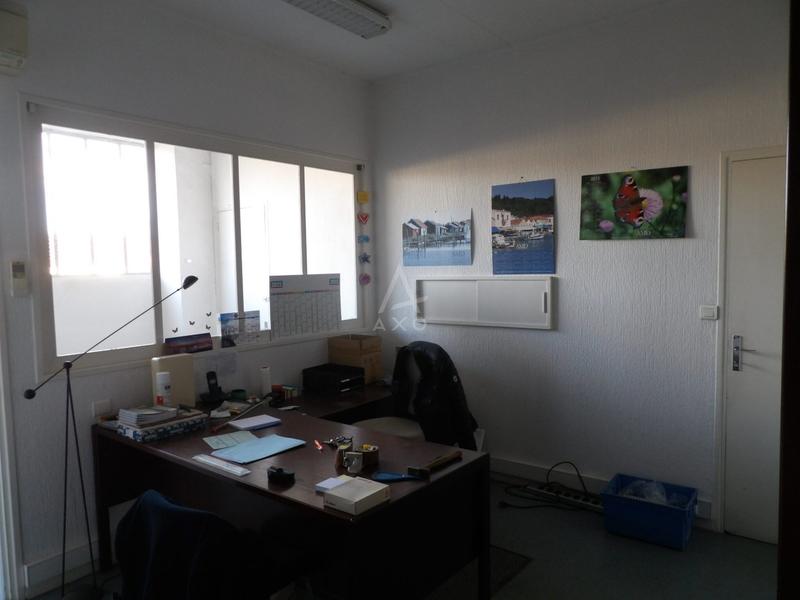 Local d'activités - 392 m² - 8 pièces