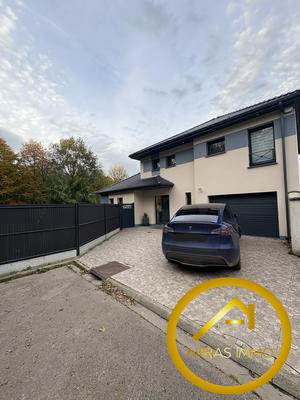 Maison - 136 m² - 4 pièces