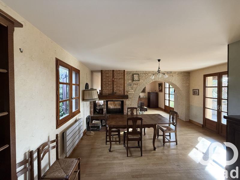 Maison - 186 m² - 9 pièces