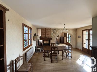 Maison - 186 m² - 9 pièces