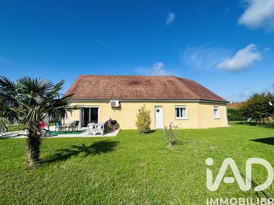 Maison - 102 m² - 4 pièces