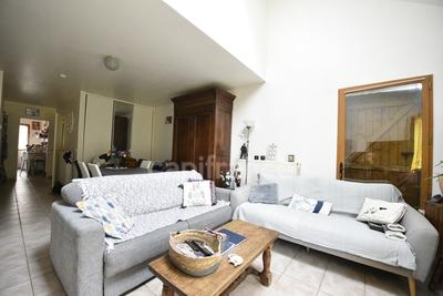 Maison - 96 m² - 4 pièces