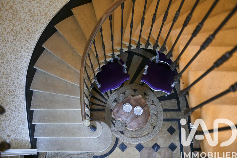 Maison - 309 m² - 10 pièces