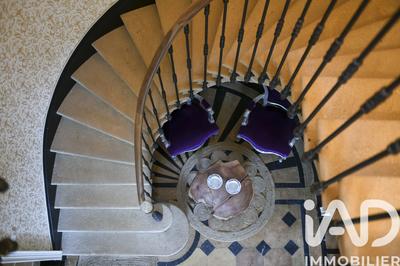 Maison - 309 m² - 10 pièces