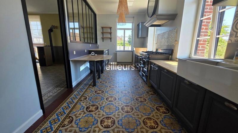 Maison - 227 m² - 9 pièces