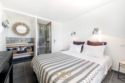 Maison de domaine - 567 m² - 25 pièces