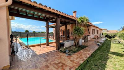 Villa - 212 m² - 8 pièces