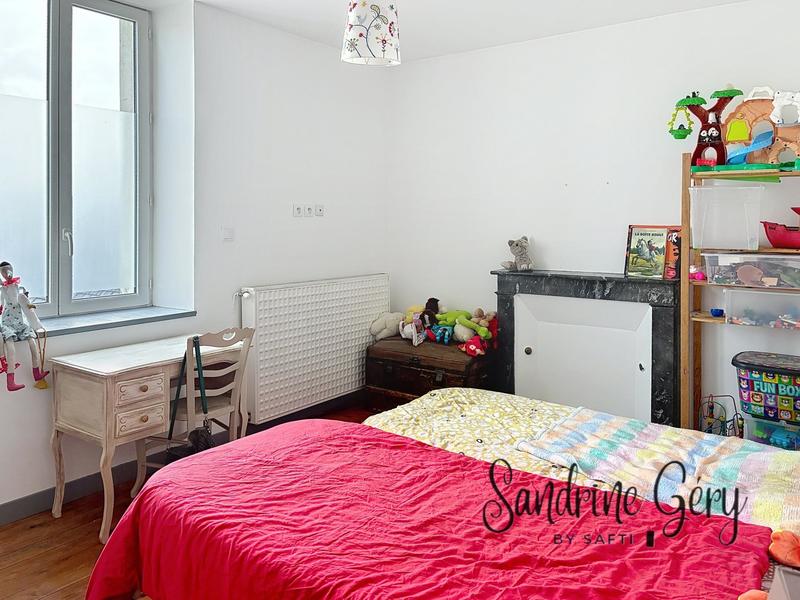 Maison - 174 m² - 8 pièces