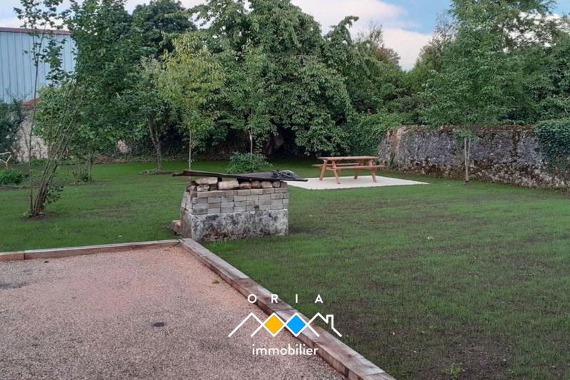 Demeure - 291 m² - 11 pièces