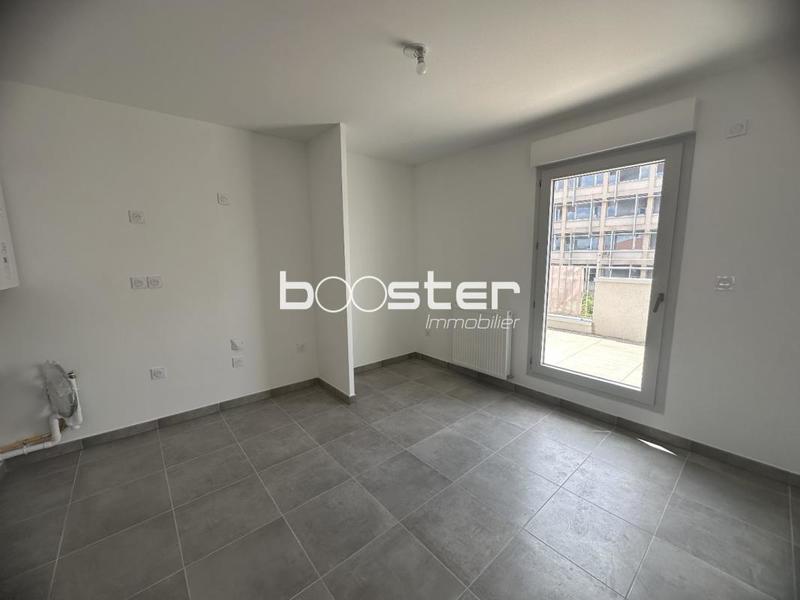 Appartement ancien - 92 m² - 4 pièces