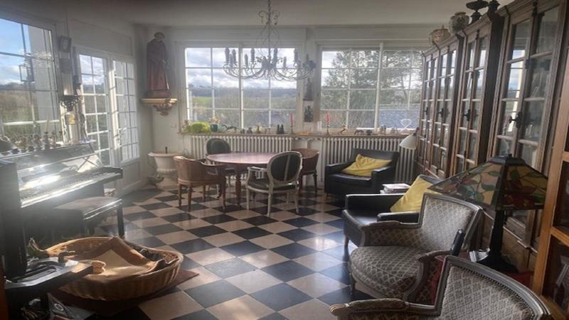 Propriété - 240 m² - 11 pièces