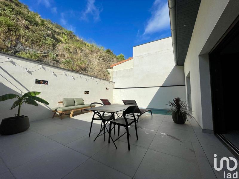 Maison - 250 m² - 6 pièces