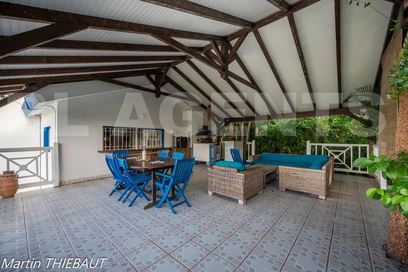 Maison - 260 m² - 12 pièces