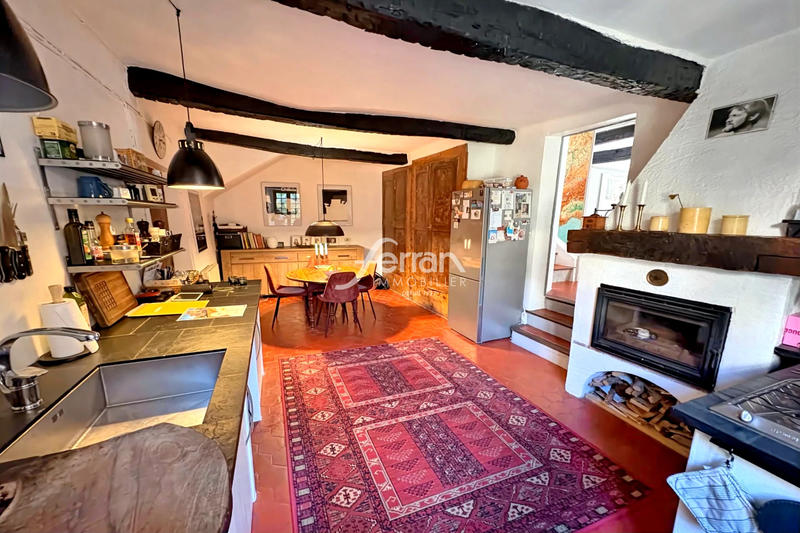 Appartement - 93 m² - 3 pièces