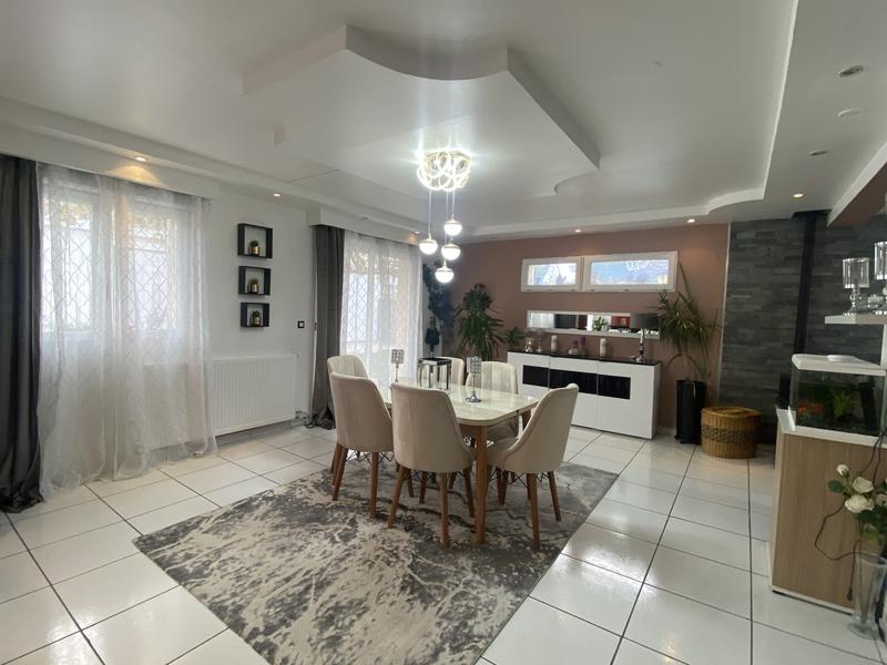 Maison - 146 m² - 7 pièces