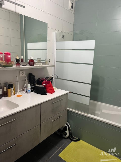 Appartement - 100 m² - 5 pièces