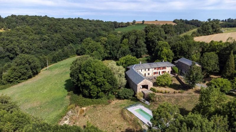 Maison - 496 m² - 20 pièces