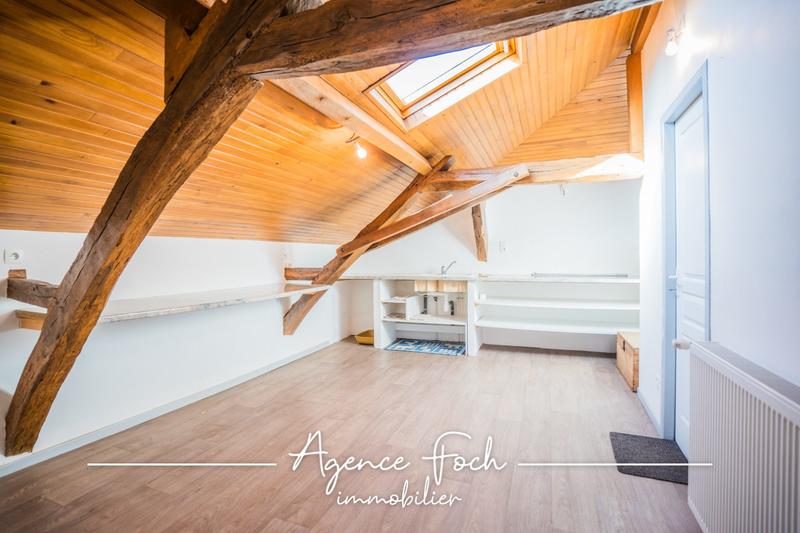 Maison - 202 m² - 5 pièces