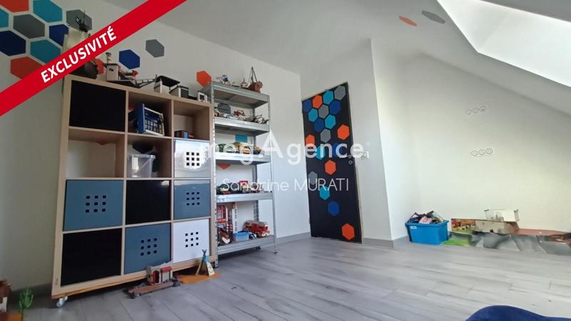 Pavillon - 180 m² - 8 pièces