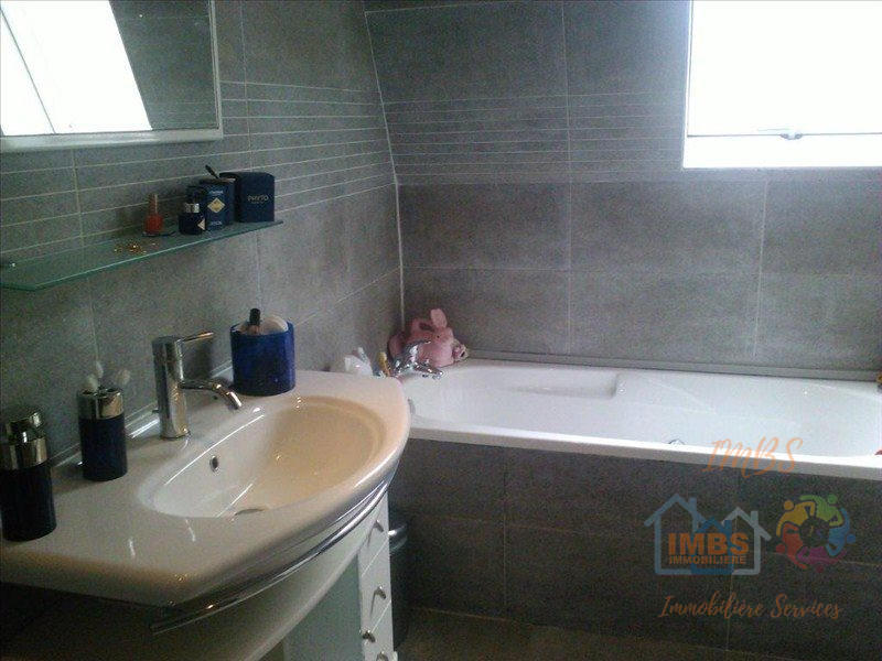 Appartement - 110 m² - 5 pièces