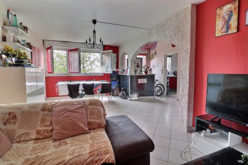 Appartement - 80 m² - 4 pièces