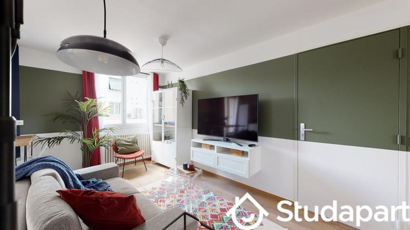 Chambre - 10 m² - 1 pièce