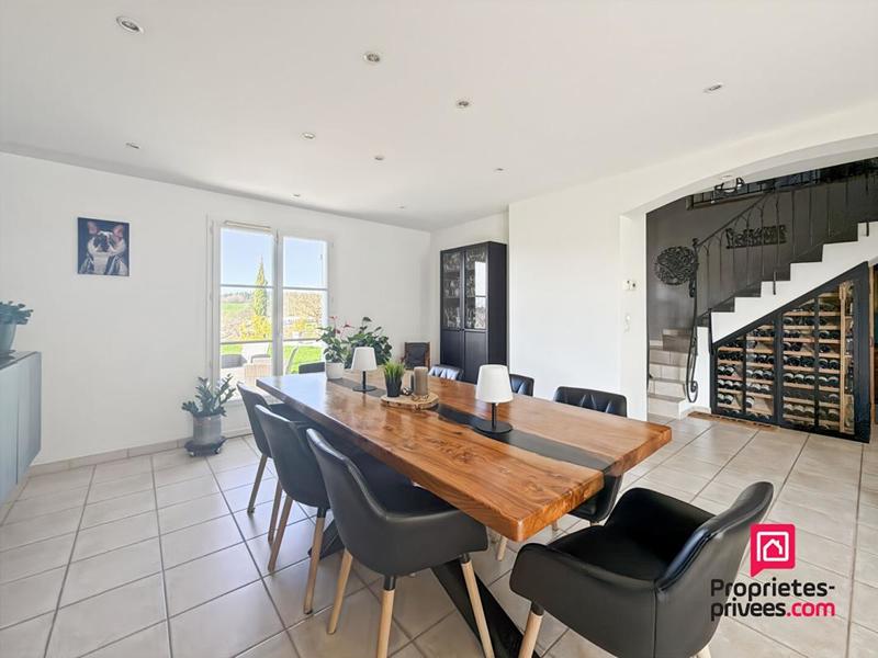 Maison - 186 m² - 5 pièces