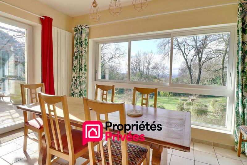 Villa - 288 m² - 6 pièces