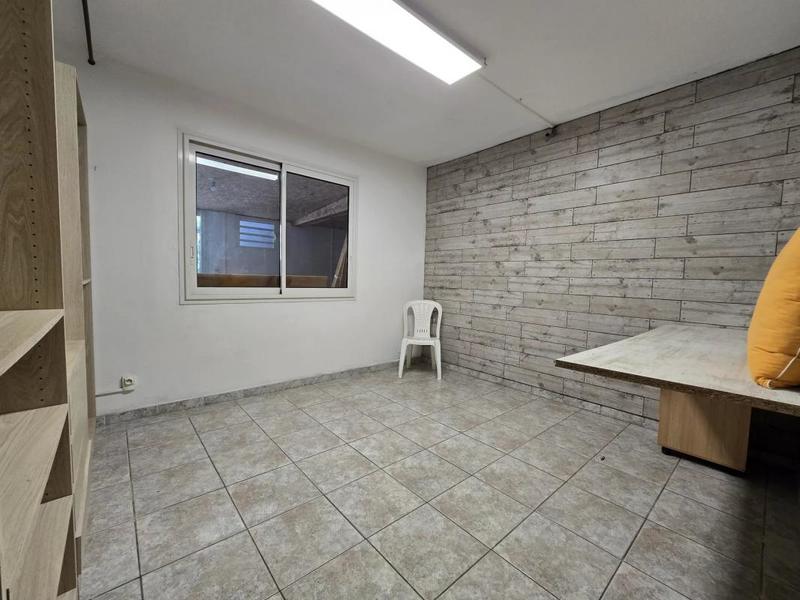 Maison - 200 m² - 8 pièces