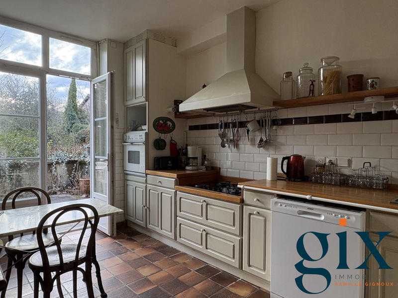 Maison ancienne - 154 m² - 7 pièces