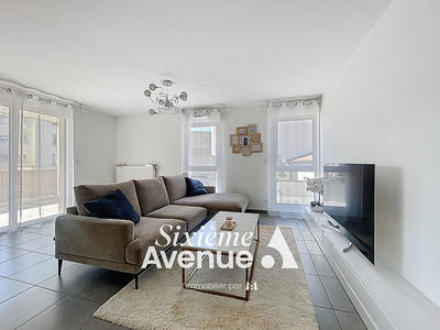 Appartement - 80 m² - 4 pièces